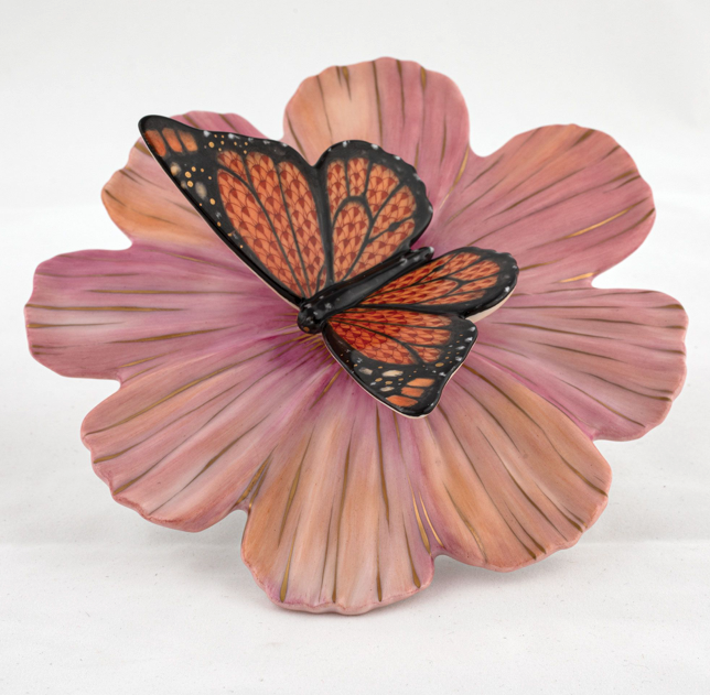 Herend Monarch on Cosmos