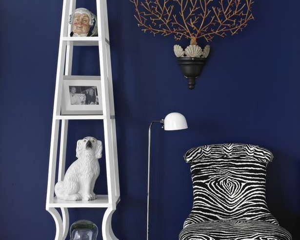 Obelisks make pointed decorating statements