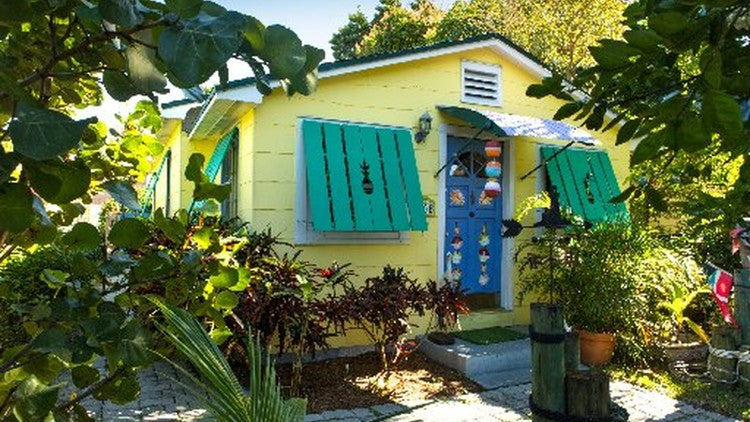 Book provides colorful look at cottages in Lake Worth