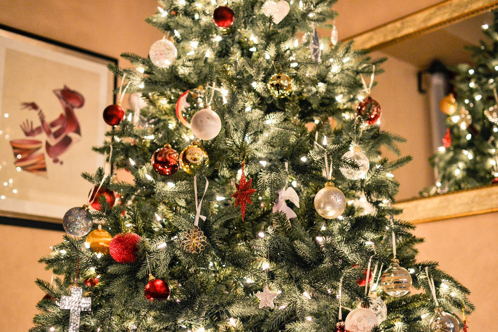 Trim your tree with touches of past, present