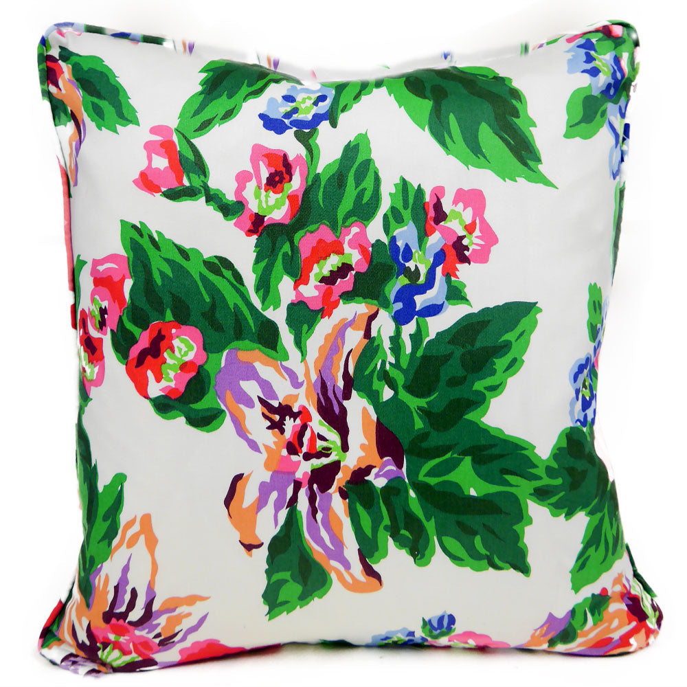 Fazenda Lily Throw Pillow