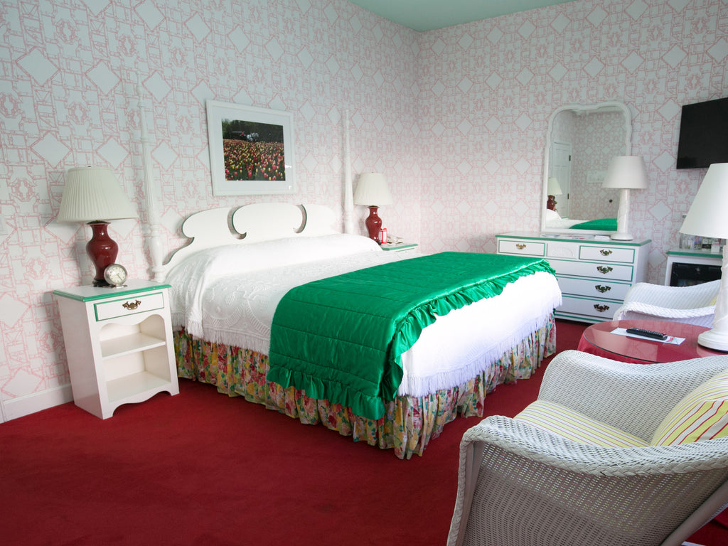Shangri-La Trellis Pink Wallpaper