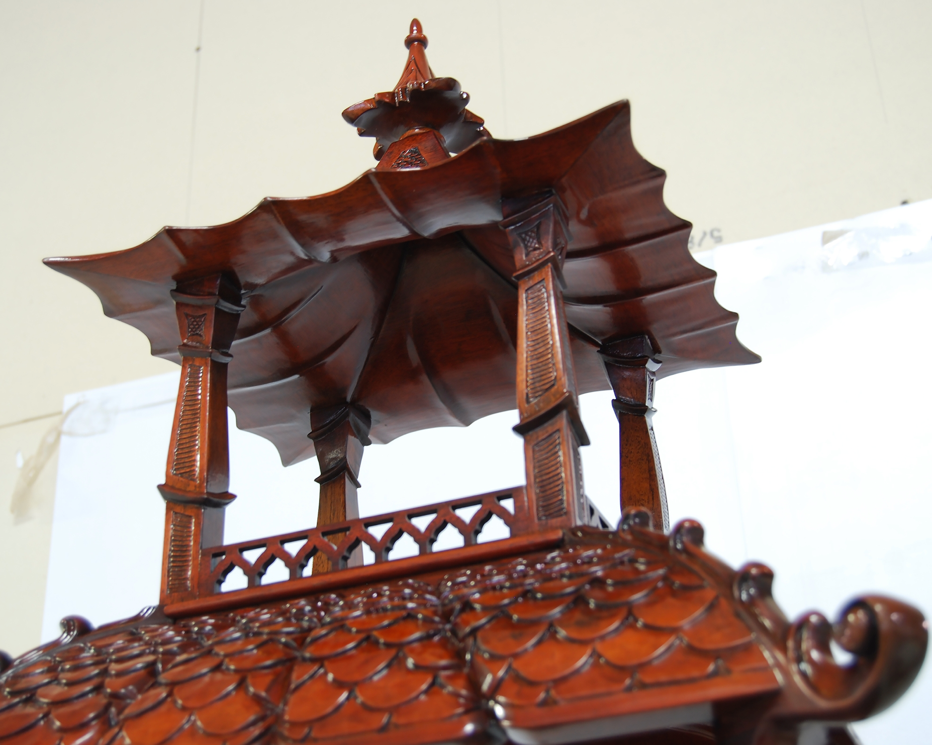 Pagoda Vitrine