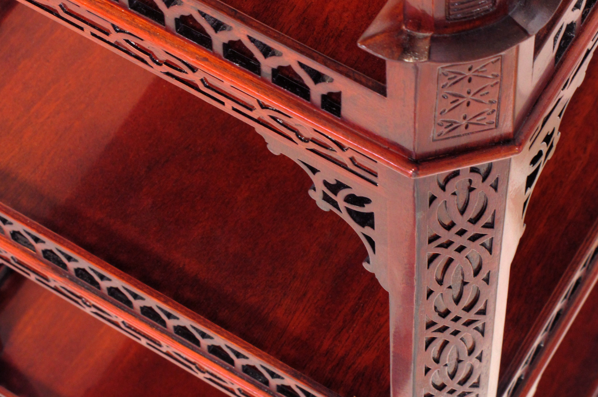Pagoda Vitrine