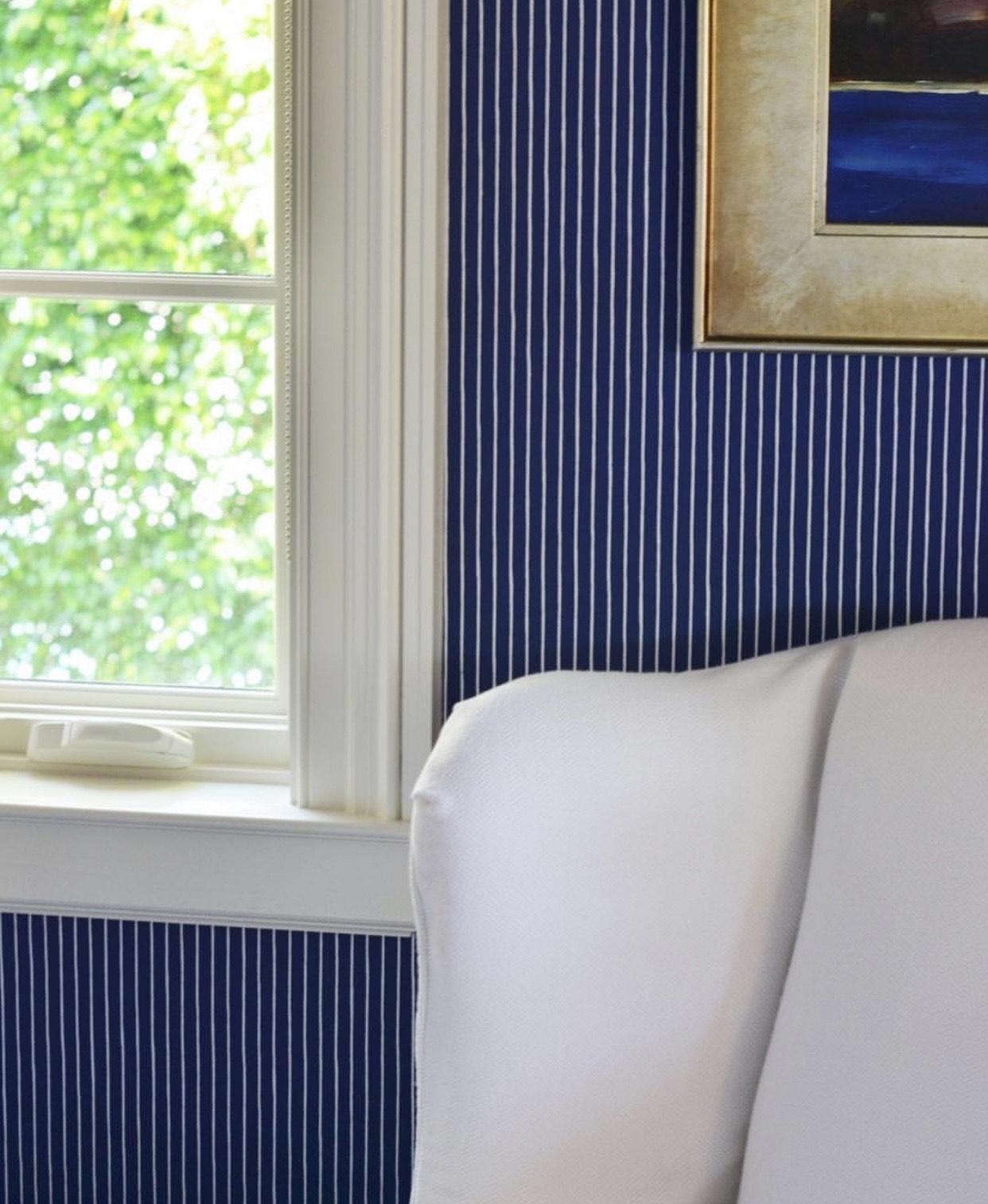 Windsor Stripe Shoys Hanne Blue Wallpaper